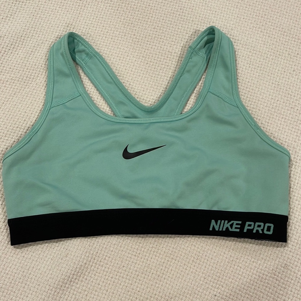 Nike Pro Dri-fit Womens Sports Bra, Size Medium.